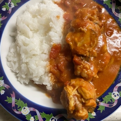 初めてのバターチキンカレーでしたが…
美味しく出来て、家族にも好評でした。